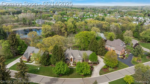 Property Photo: 1181 Iroquois Trail MI 48371