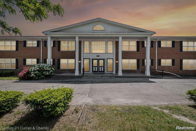Property Photo: 25301 5 Mile 125 MI 48239