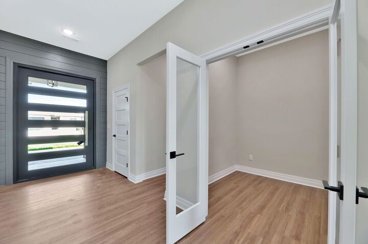 Property Photo: 4670 W Emerald Bay Ct KS 67205