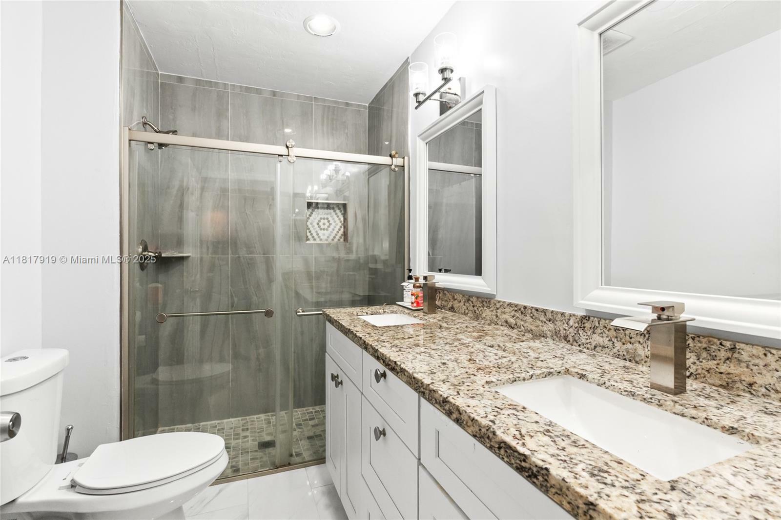 Property Photo:  736 Ixora Ln  FL 33317 