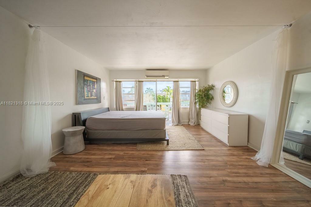 Property Photo: 1100 11th St 202 FL 33139