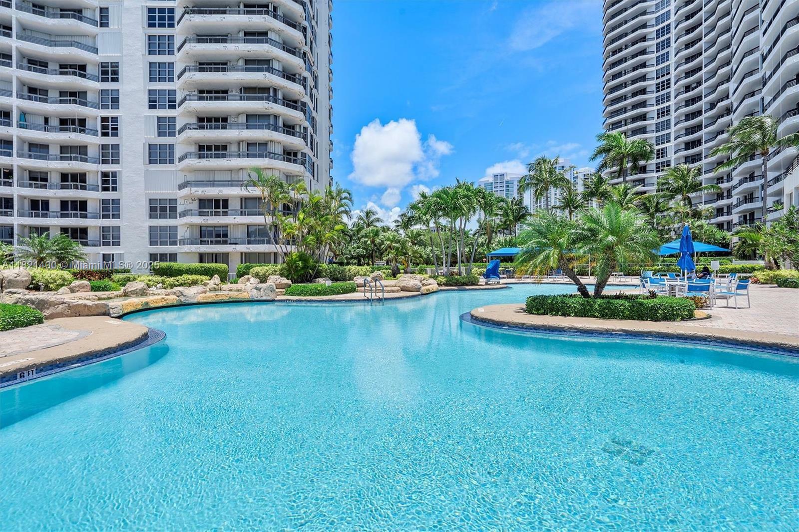 Property Photo:  19195 NE 36th Ct 1407  FL 33180 