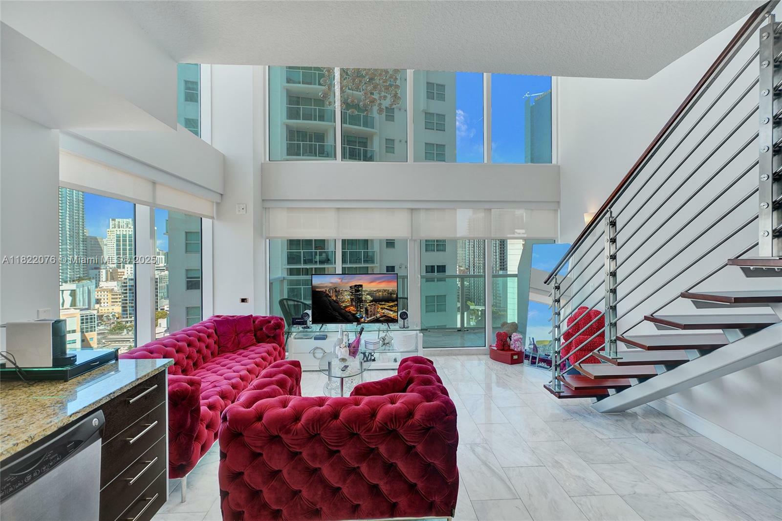 Property Photo: 41 SE 5th St 1317 FL 33131