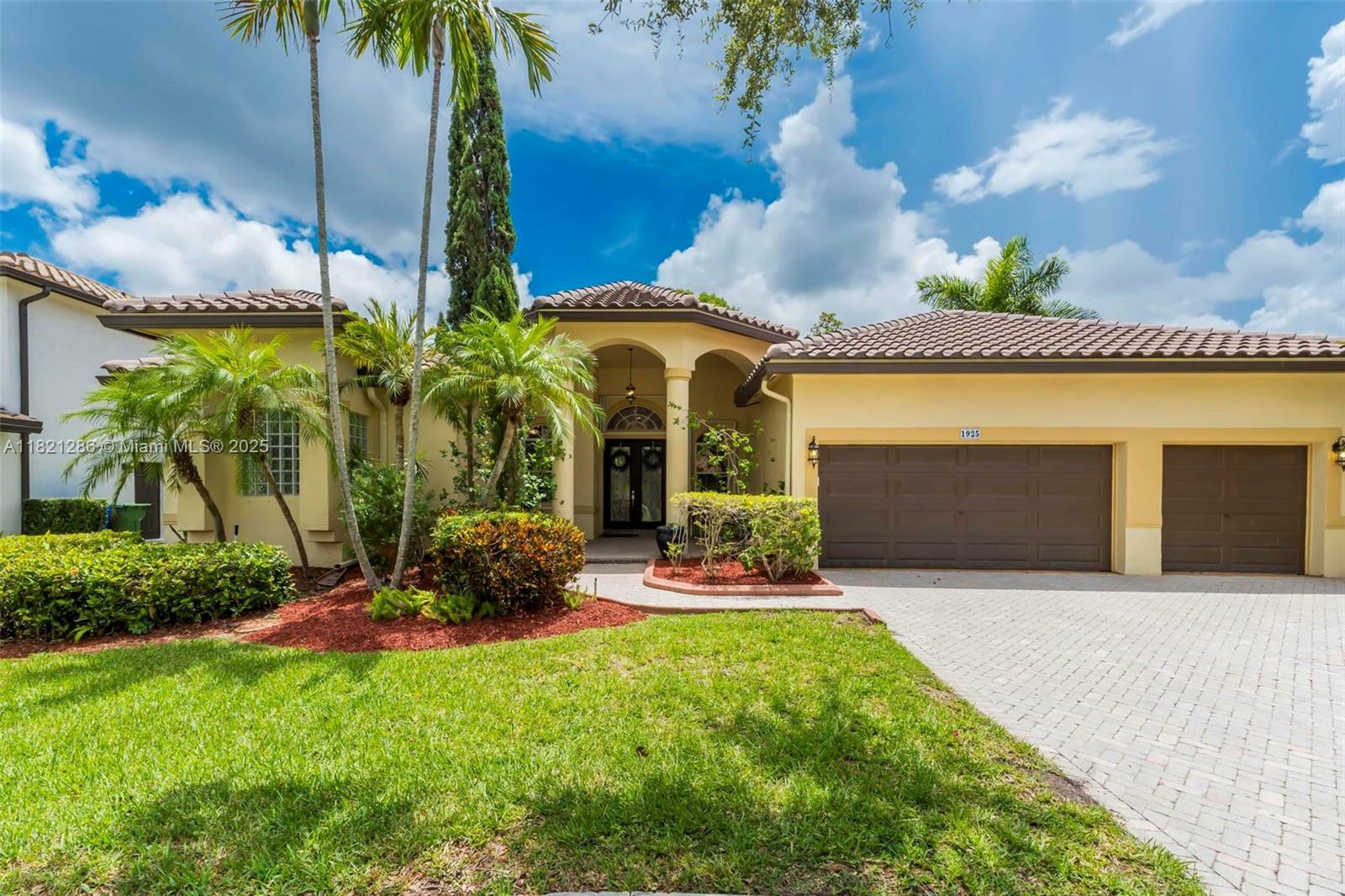 1925 NW 167th Ter  Pembroke Pines FL 33028 photo