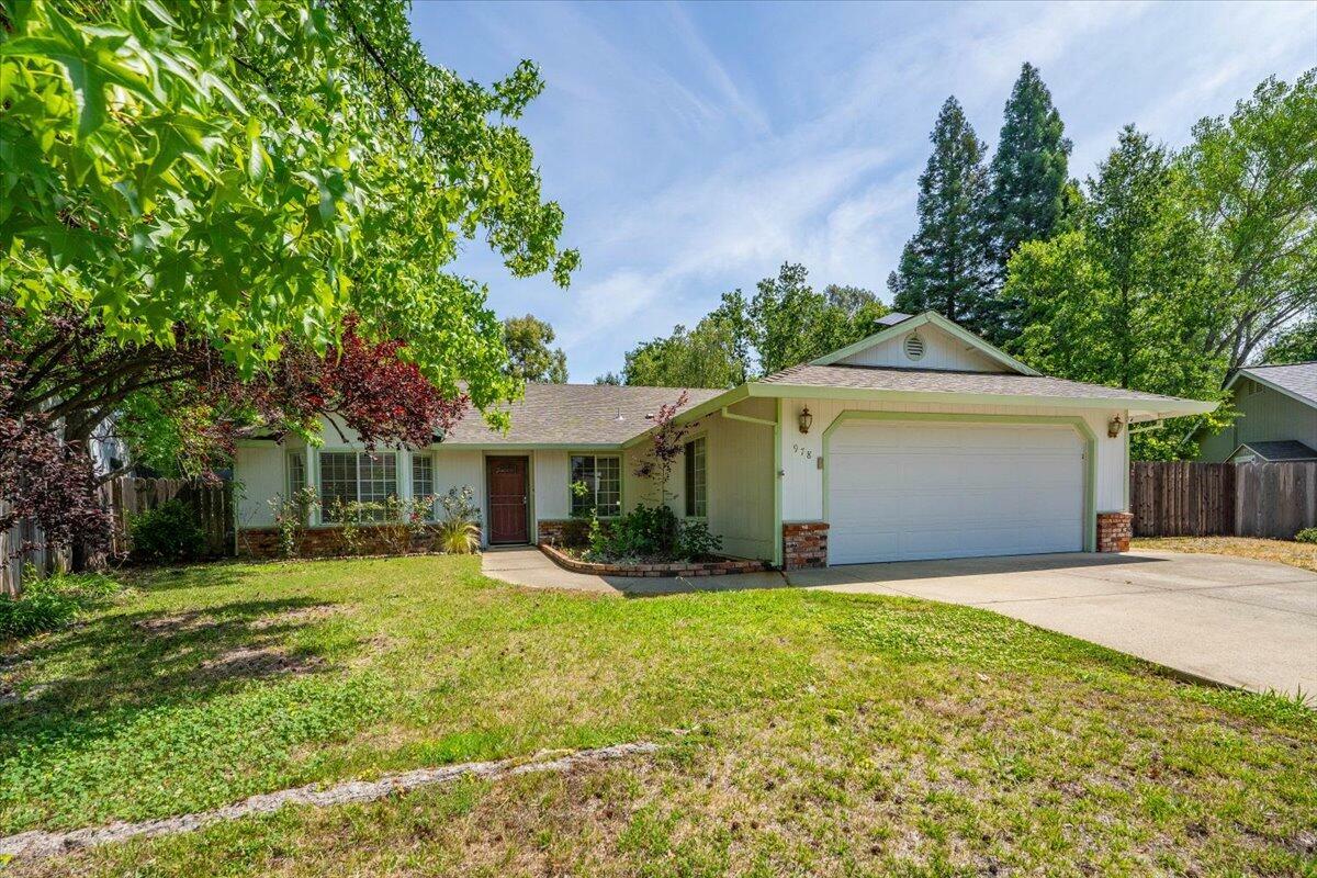 978 Fountain Circle  Redding CA 96003 photo