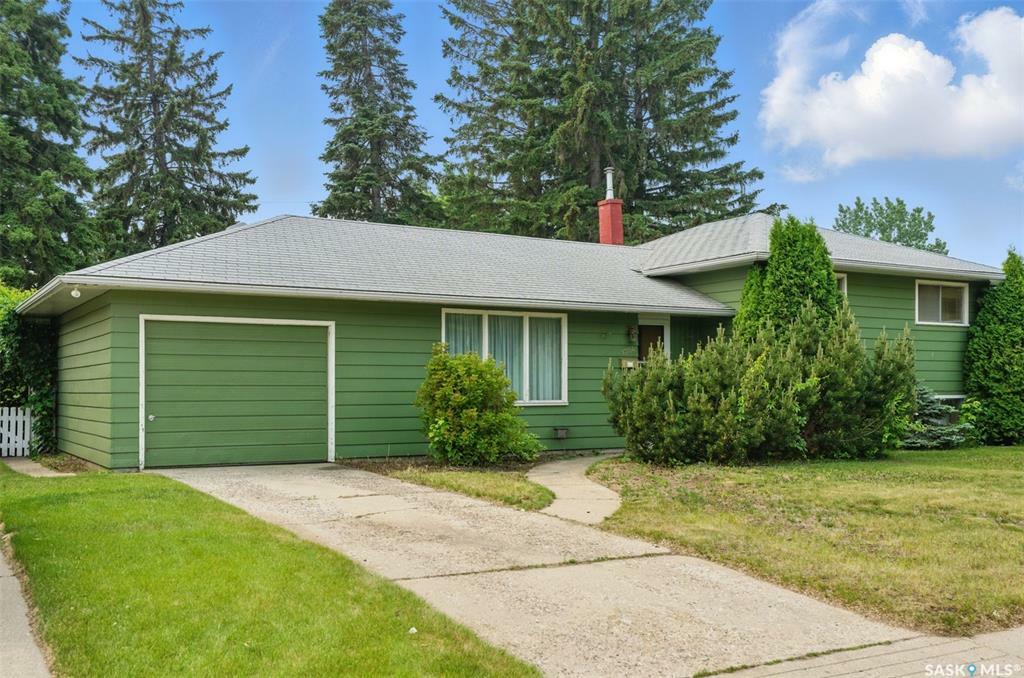 Property Photo: 1304 McLorg Street SK S7J 0N4