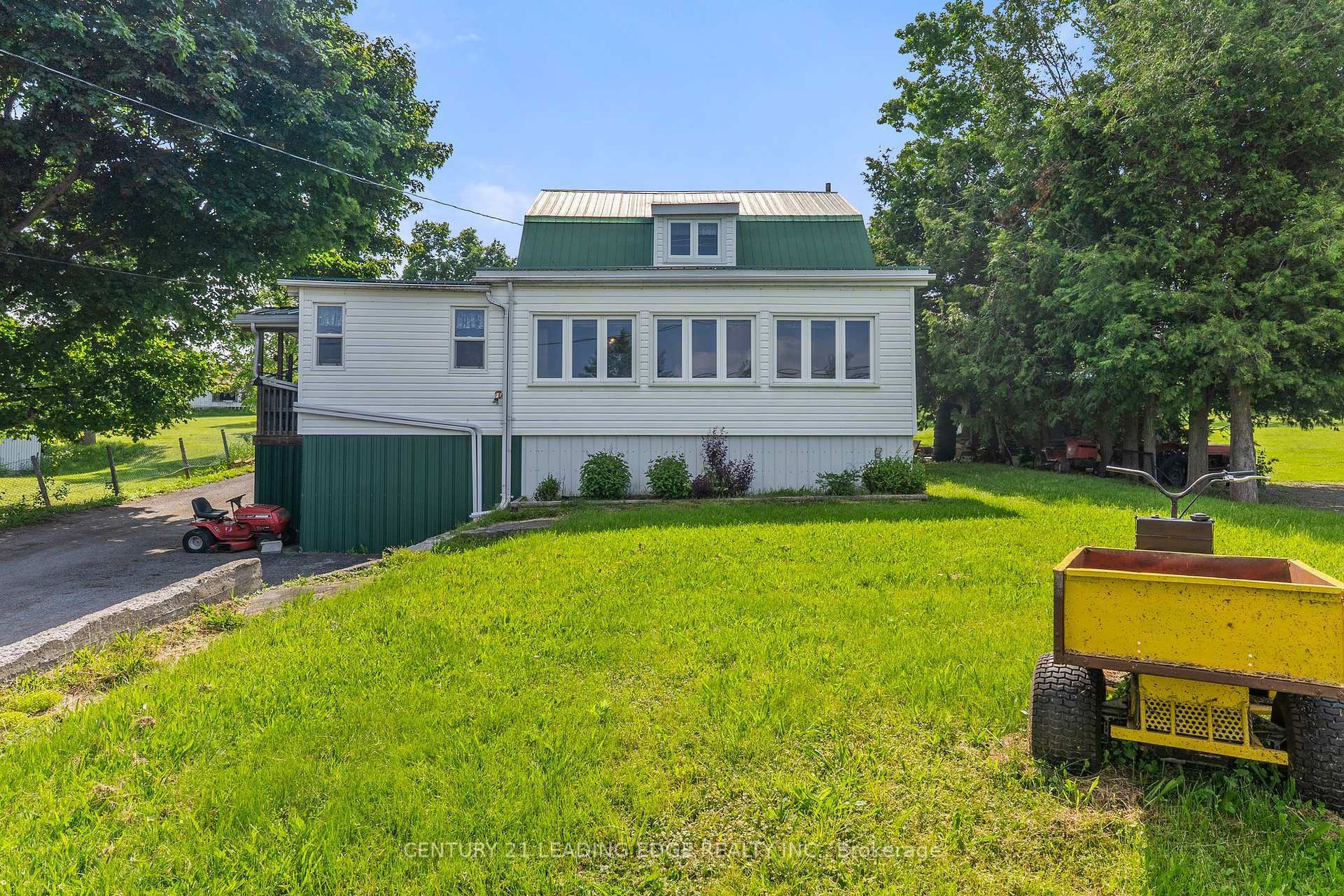 Property Photo: 3094 Lakefield Road ON K9J 6X5