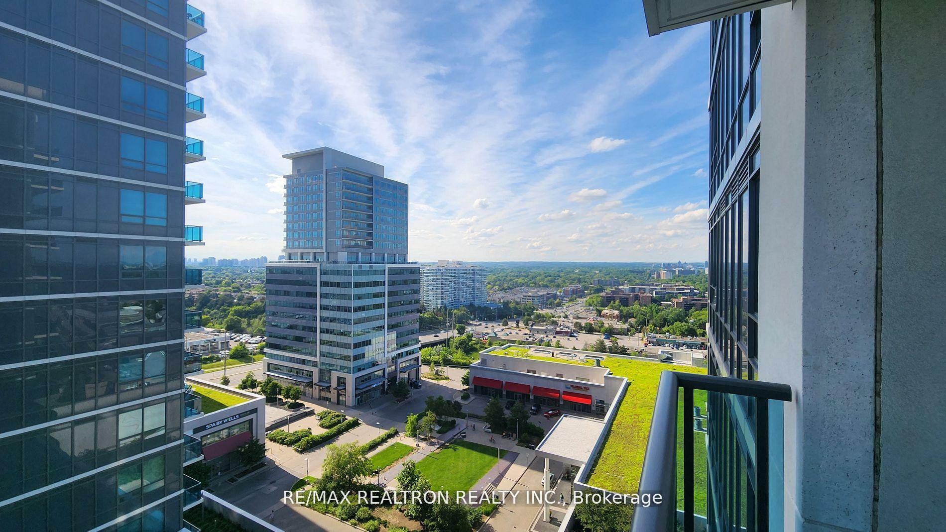 Property Photo:  7167 Yonge Street 1511  ON L3T 0E1 