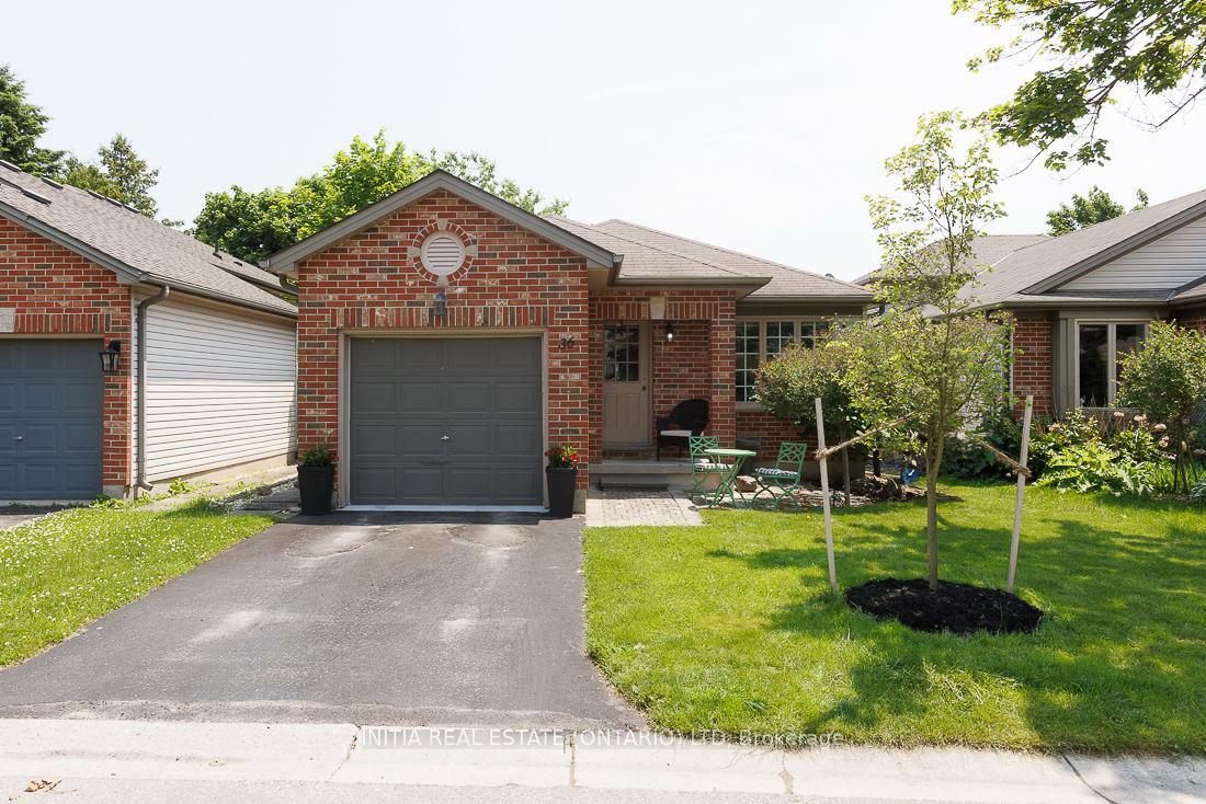 Photo de la propriété: 59 Pennybrook Crescent 36 ON N5X 4C3