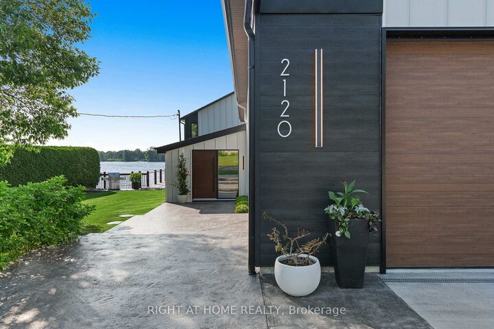 Photo de la propriété: 2120 Du Chateau Avenue ON K4K 1J3