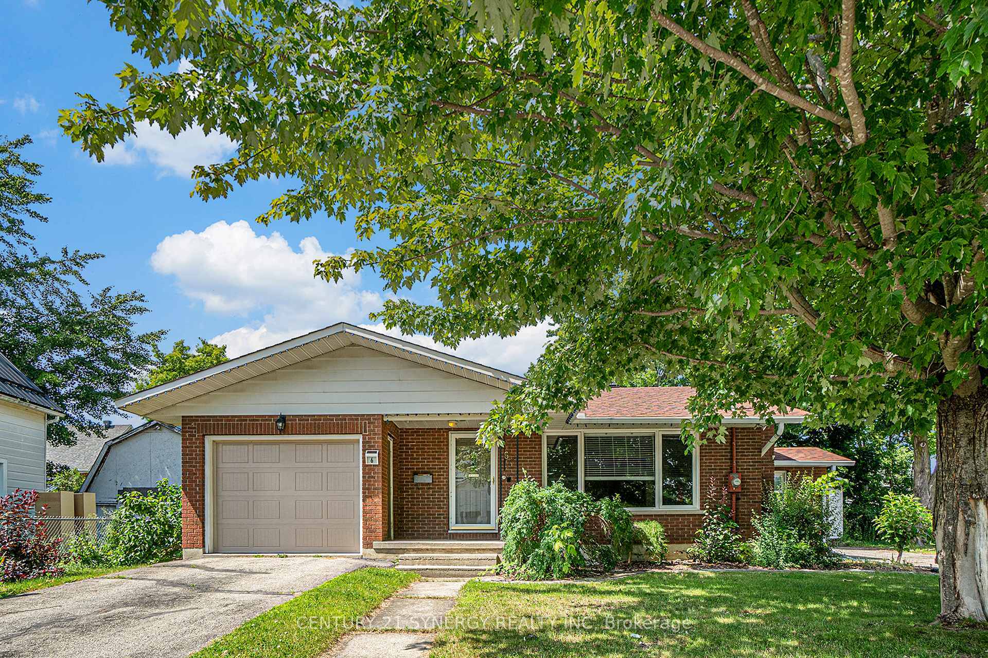 Property Photo: 6 Strathcona Street ON K7A 1V5