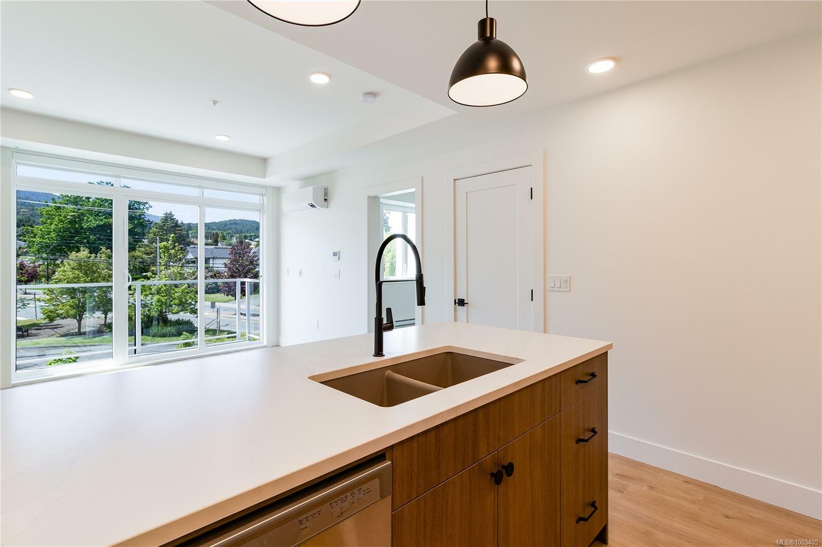 Property Photo: 201 Dogwood Dr 205 BC V9G 0C3