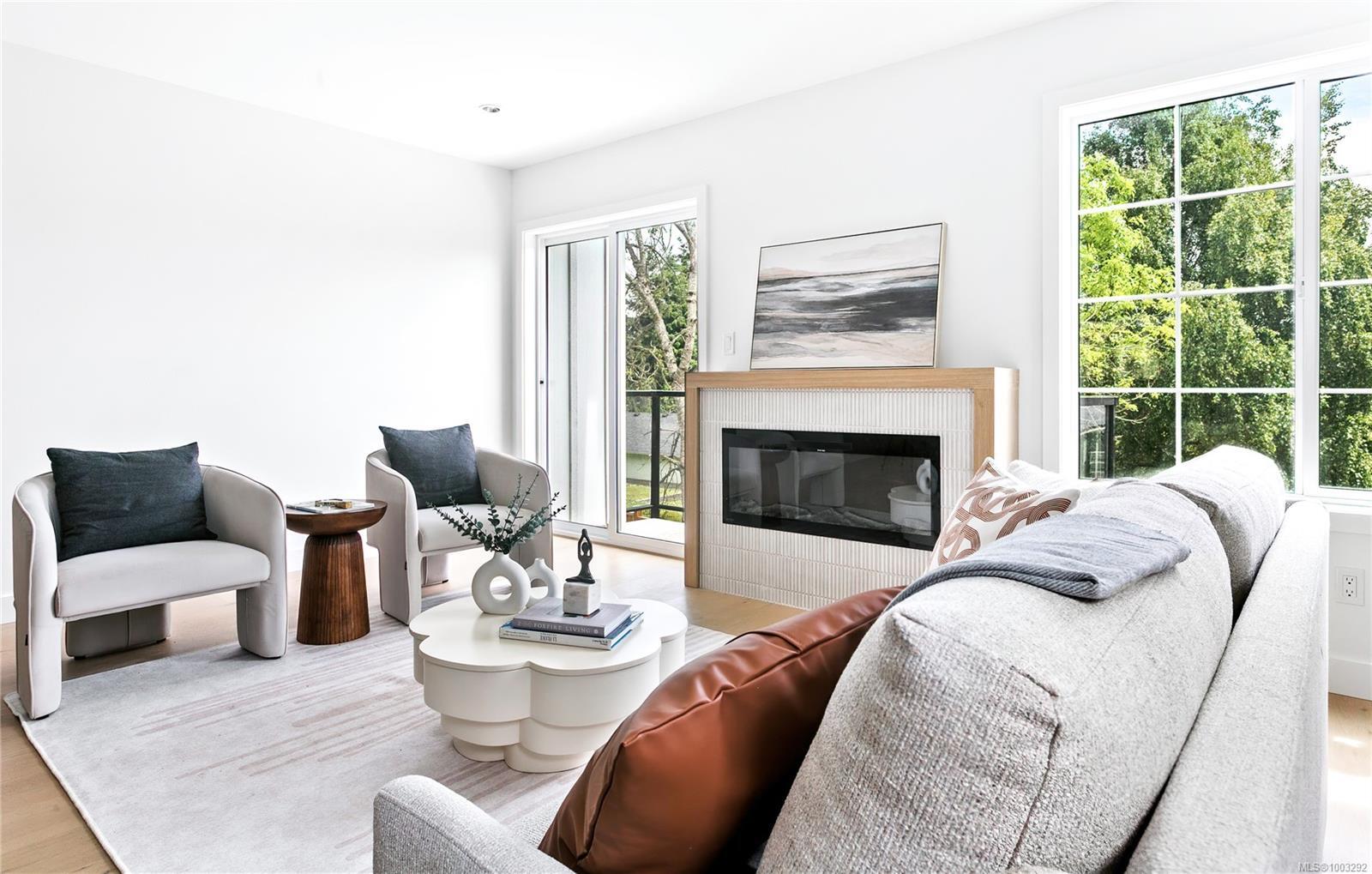Property Photo: 3907 Cedar Hill Rd Unit 4 BC V8P 3Z8