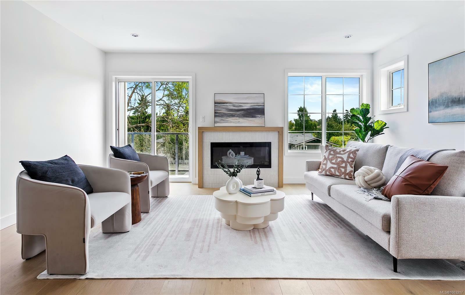 Property Photo: 3907 Cedar Hill Rd Unit 3 BC V8P 3Z8