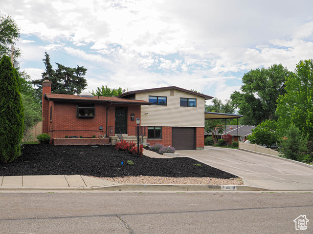 Property Photo: 4601 S Creekview Cir UT 84107