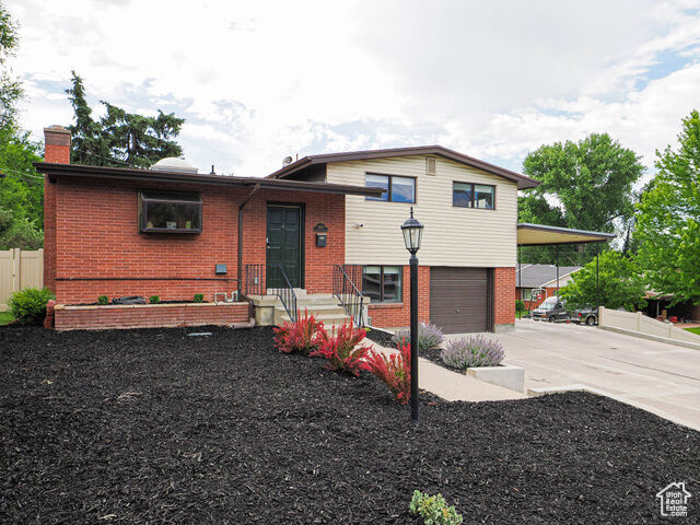 Property Photo:  4601 S Creekview Cir  UT 84107 