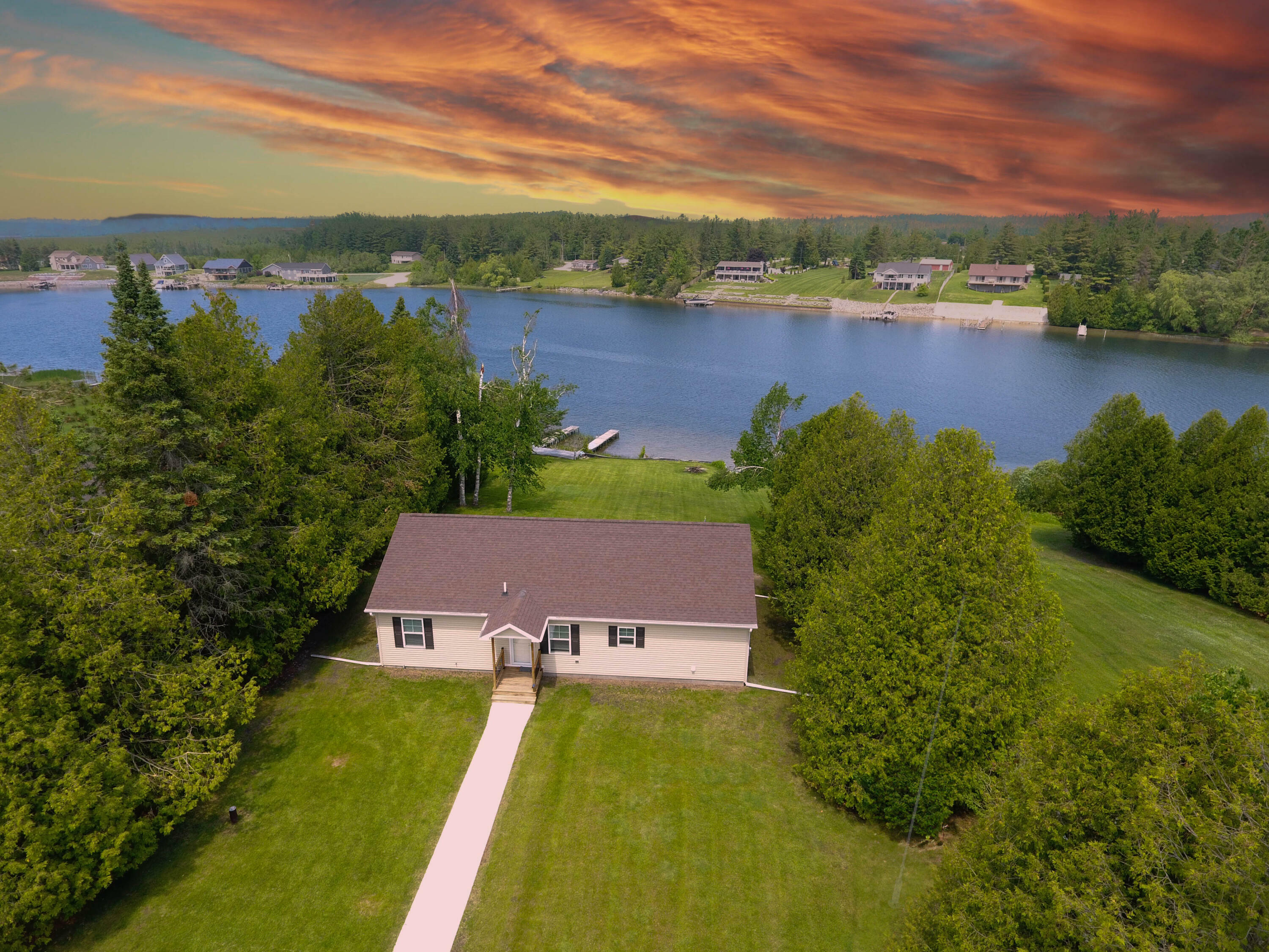 Property Photo:  1817 Lindburgh Lane  MI 49721 