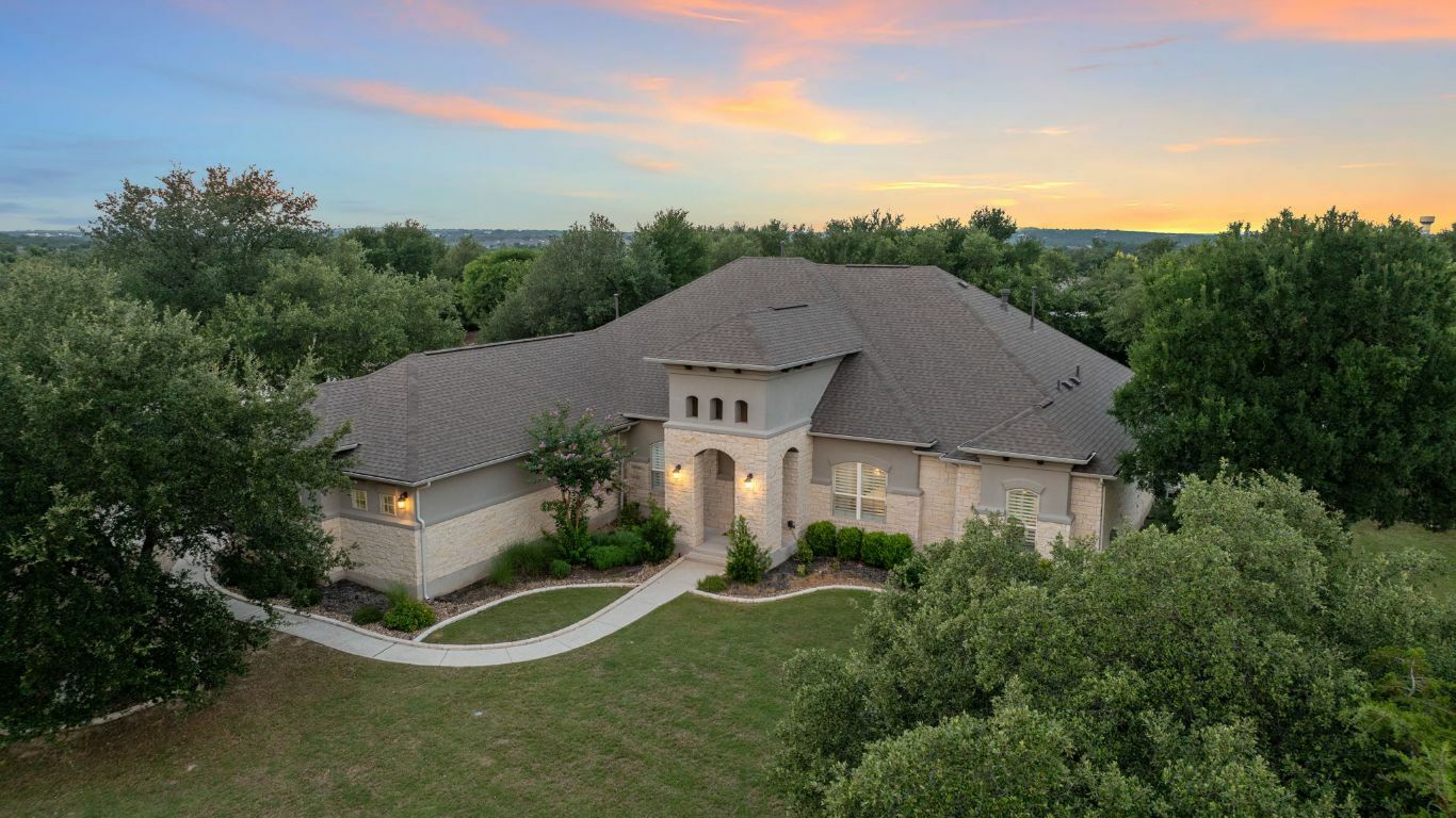 Property Photo: 101 Rocky Ledge Cove TX 78633