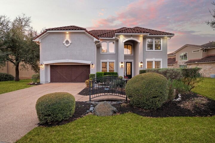 11208 Woodland Hills Trail  Austin TX 78732 photo