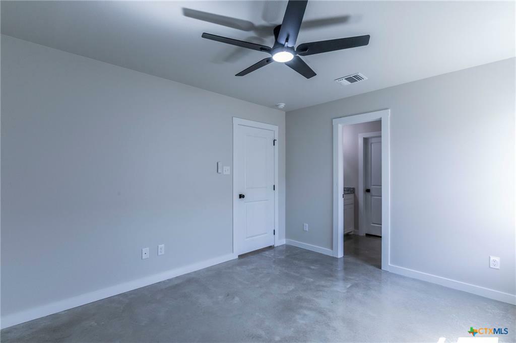 Property Photo: 214 N Sparks Street B TX 76513