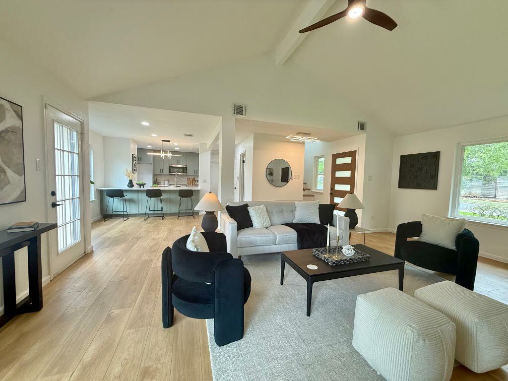 Property Photo: 1402 Monica Street TX 78758