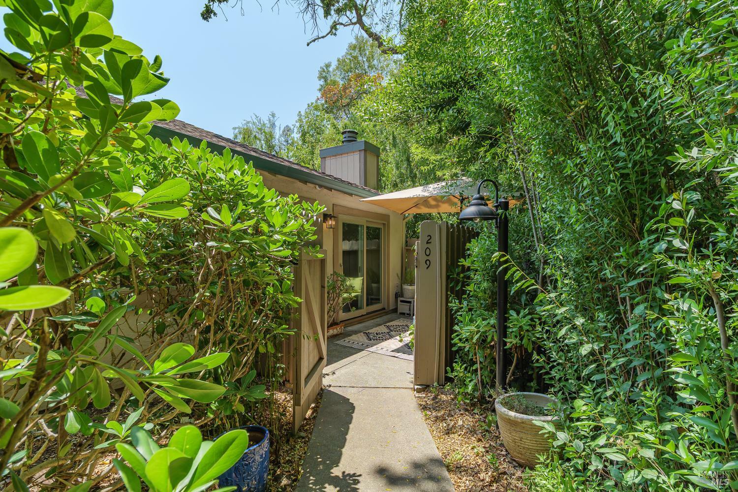 209 Antoinette Court  Novato CA 94947 photo