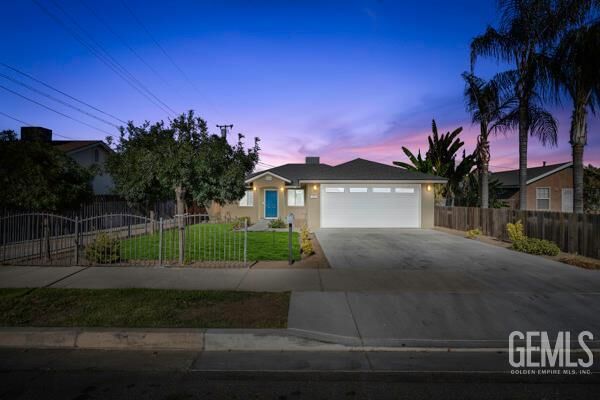 Property Photo:  236 N Grant Street  CA 93263