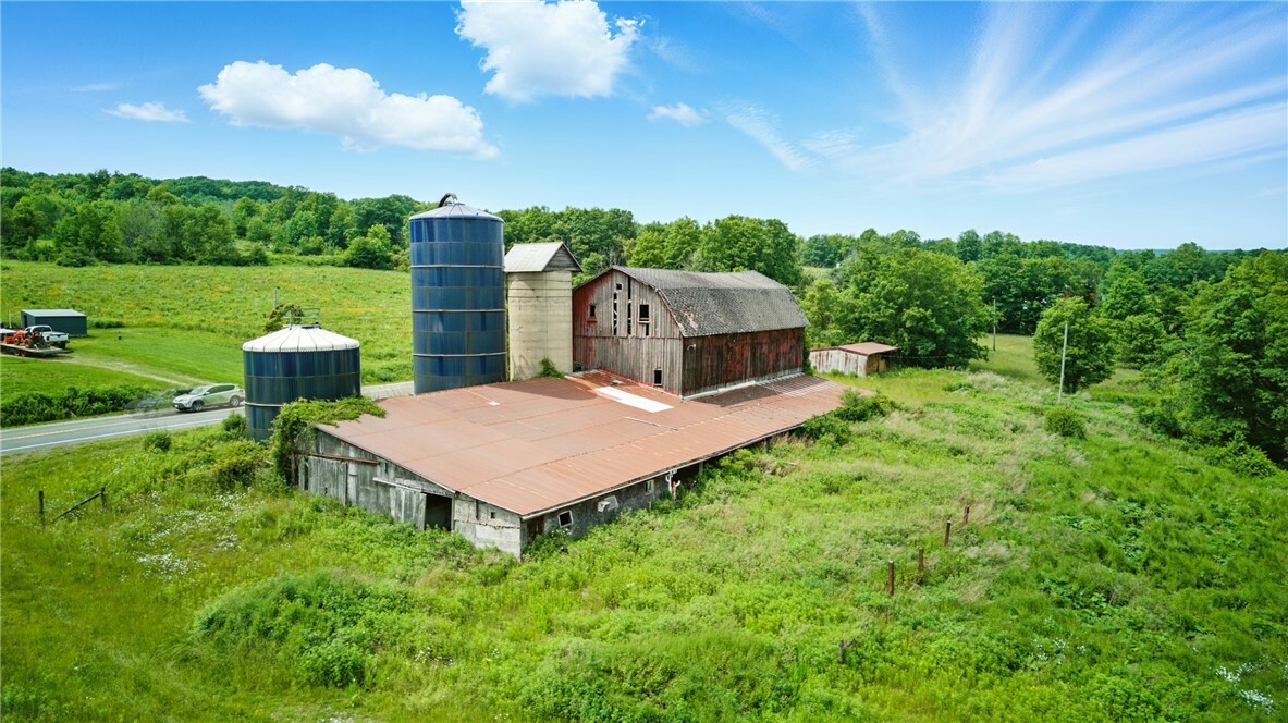 Property Photo: 11928 County Route 122 NY 14873
