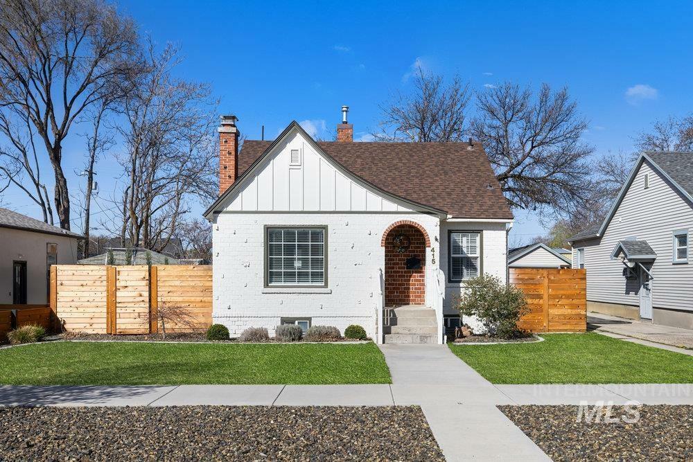 Property Photo: 415 S Ivy ID 83686
