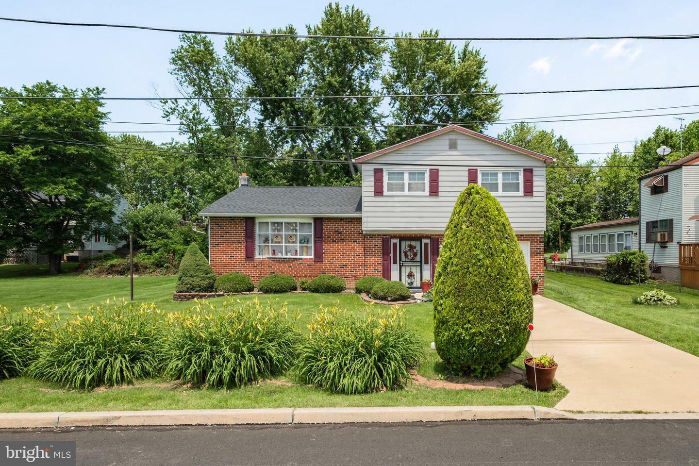 Property Photo:  30 Belvue Terrace  PA 19014 
