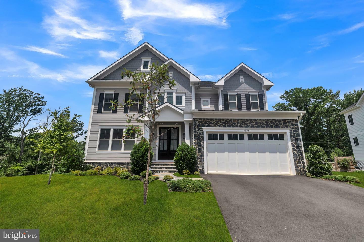 Property Photo: 3176 Pond Mist Way VA 20171