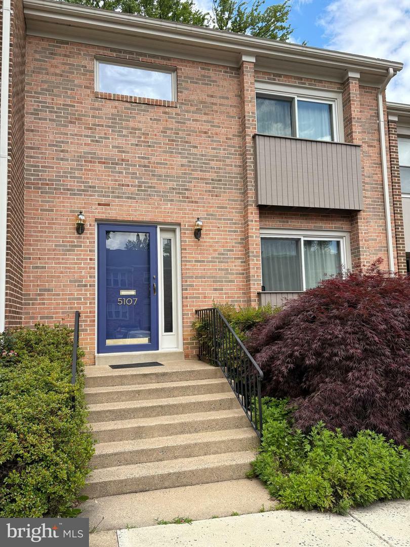 Property Photo:  5107 Cliffhaven Drive  VA 22003 
