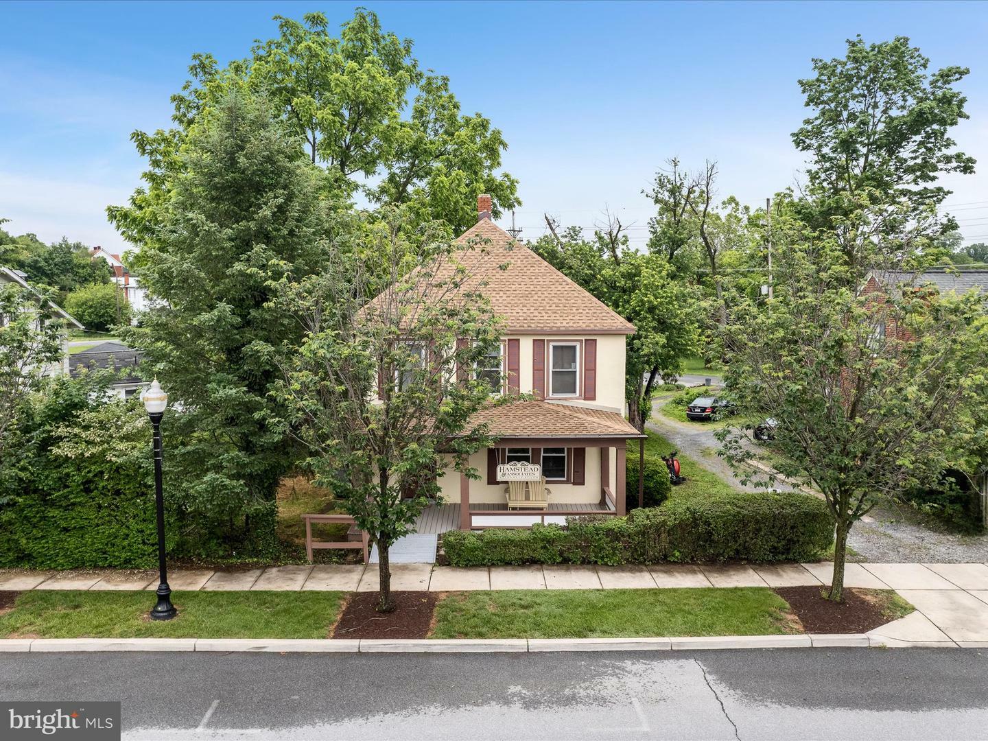 Property Photo: 507 S Fairfax Boulevard WV 25414