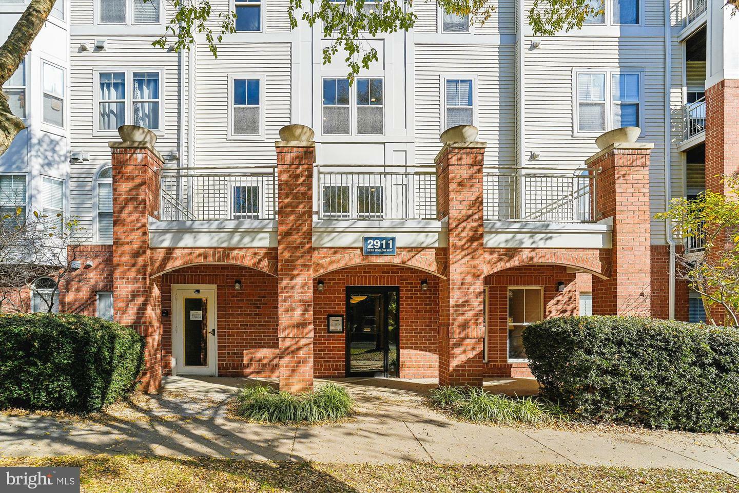 Property Photo: 2911 Deer Hollow Way 421 &Amp 422 VA 22031
