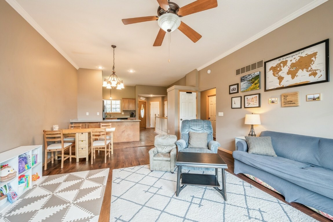 Property Photo: 87 Vandello Drive IA 52317