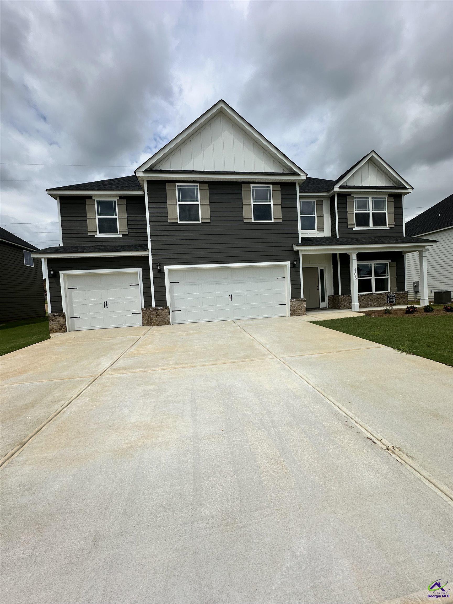 Property Photo: 206 Ashley Nicole Avenue GA 31005