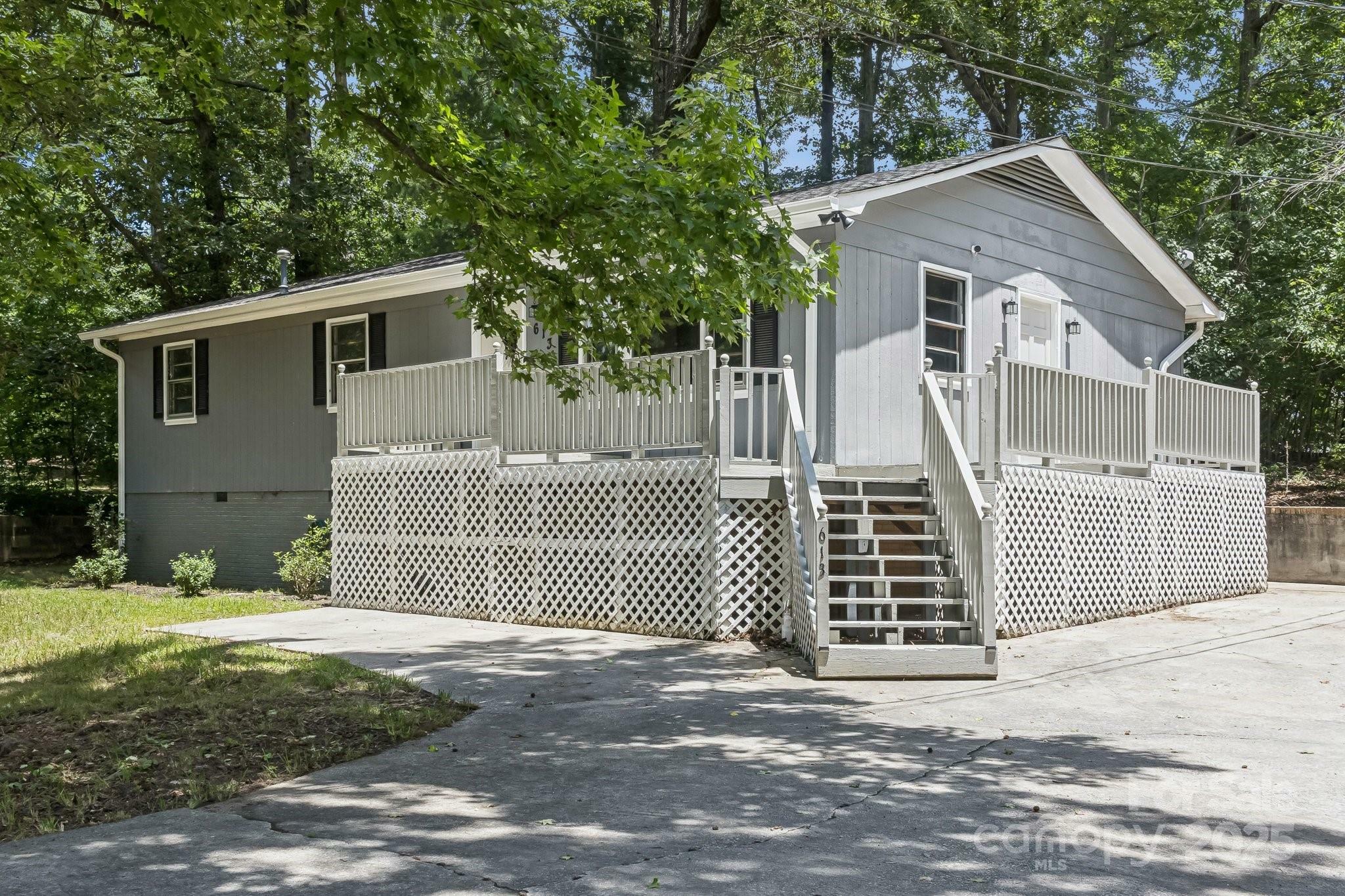 Property Photo: 613 Davis Street SC 29720