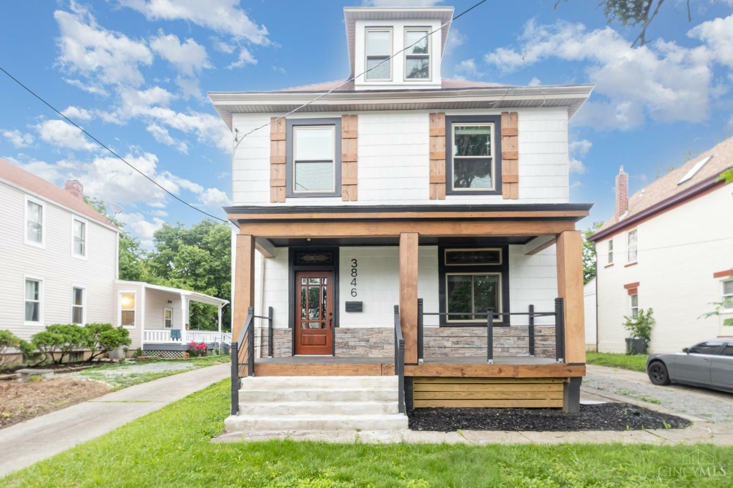 Property Photo: 3846 Davis Avenue OH 45211