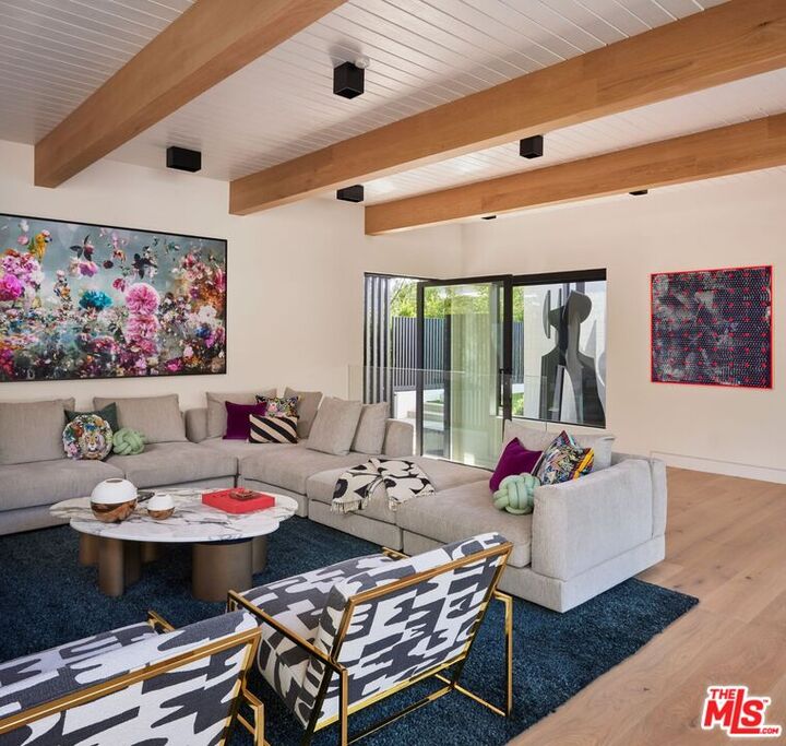 Property Photo:  9455 Eden Dr  CA 90210 