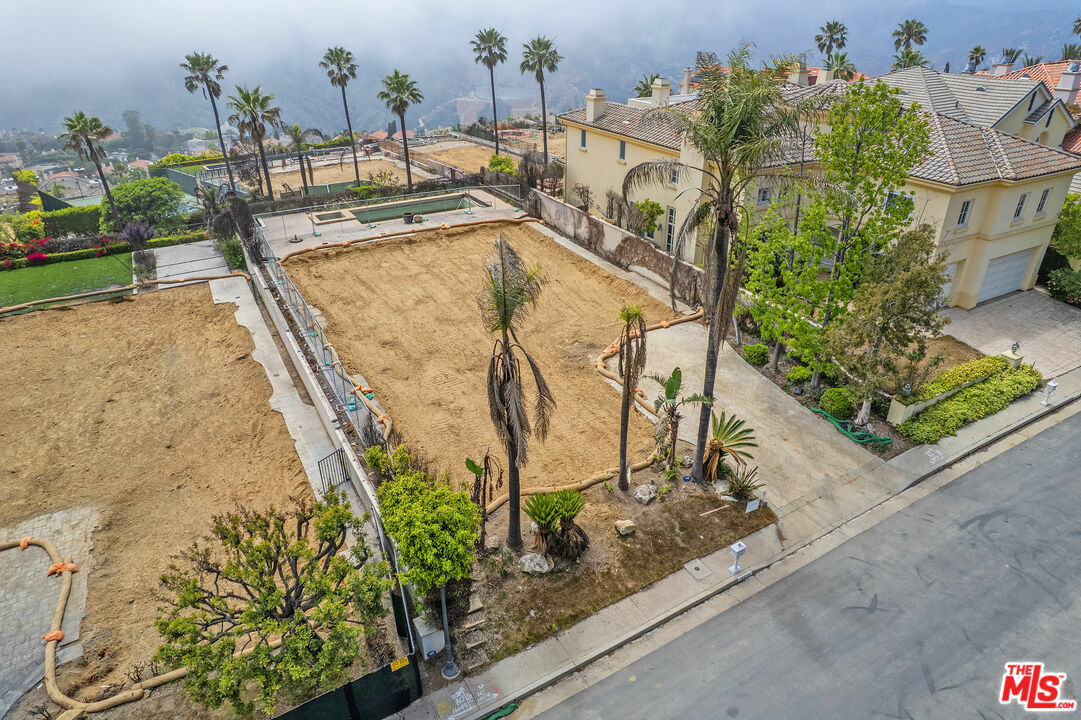 Property Photo: 16670 Via Pacifica CA 90272