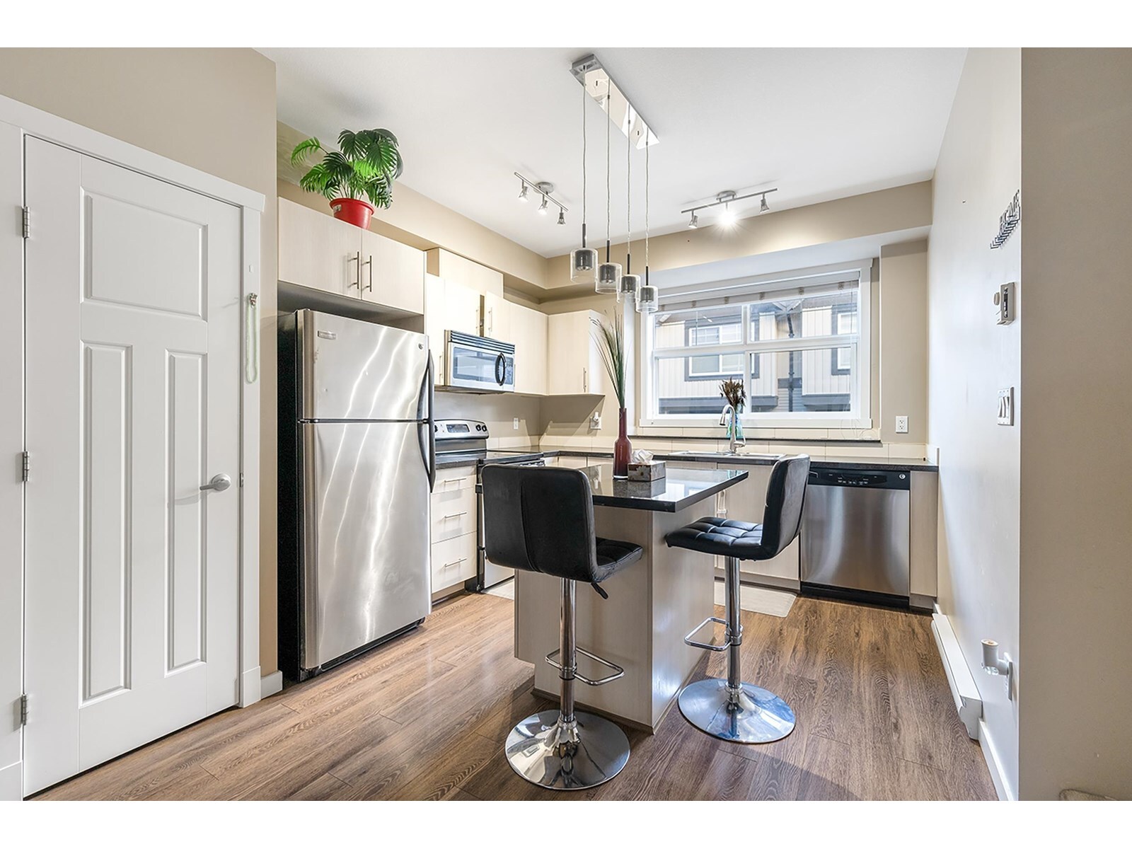 Property Photo: 6123 138 81 BC V3X 1P8