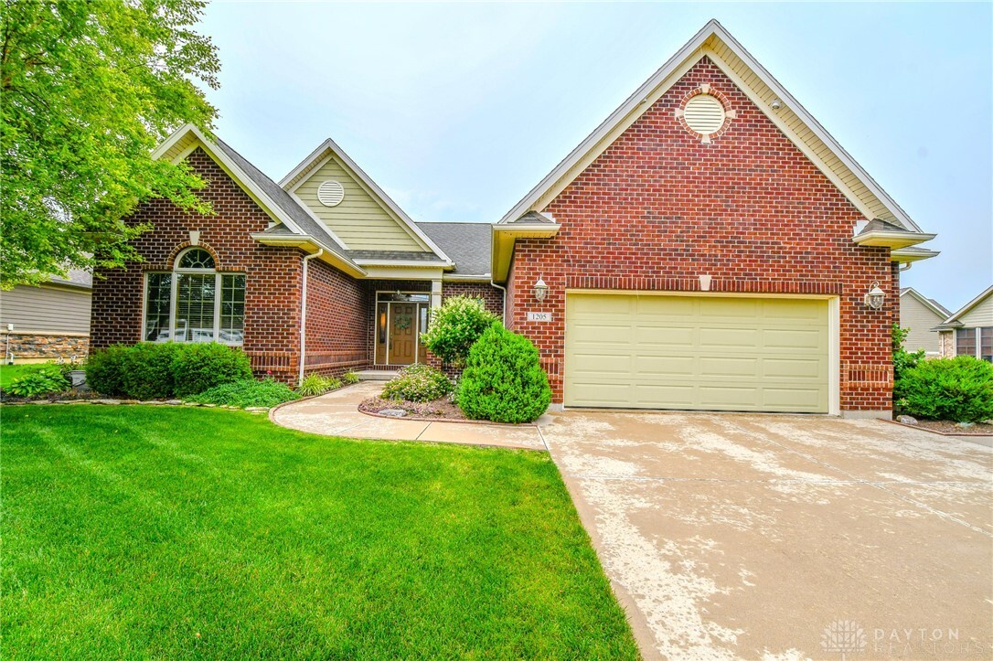 Property Photo: 1205 Daylily Way OH 45373