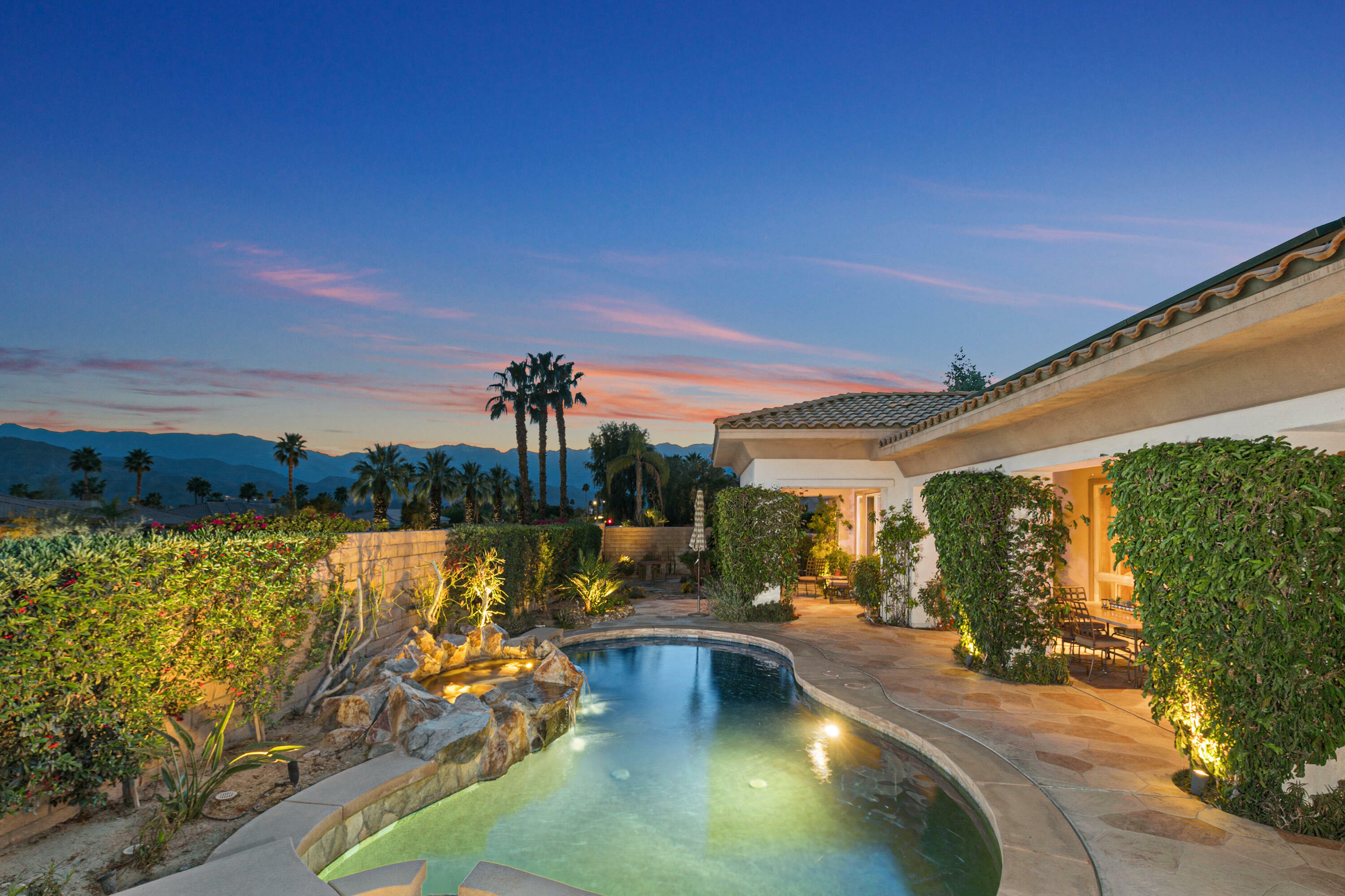 Property Photo: 8 Oakmont Drive CA 92270