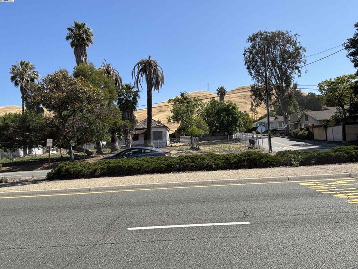 Property Photo: 41246 Mission Blvd CA 94539