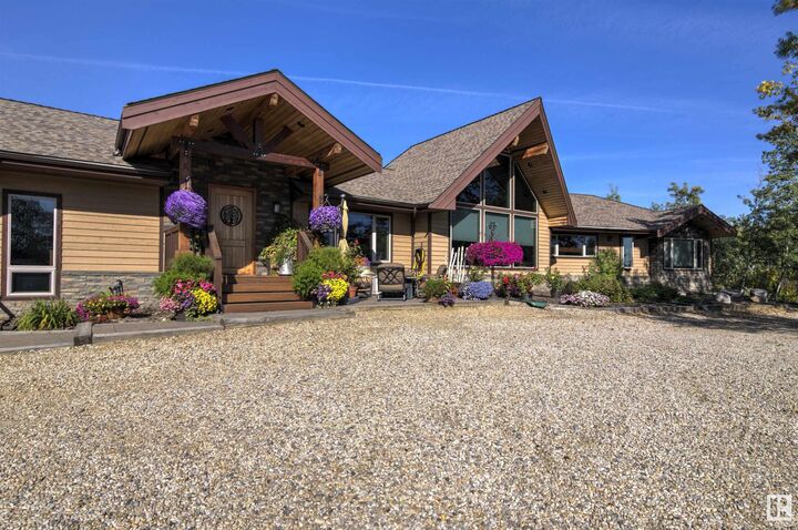 Property Photo:  52550 Rge Rd 225  AB T8A 4S4 