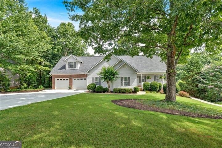 Property Photo: 17 Sassafras Trail NE GA 30121