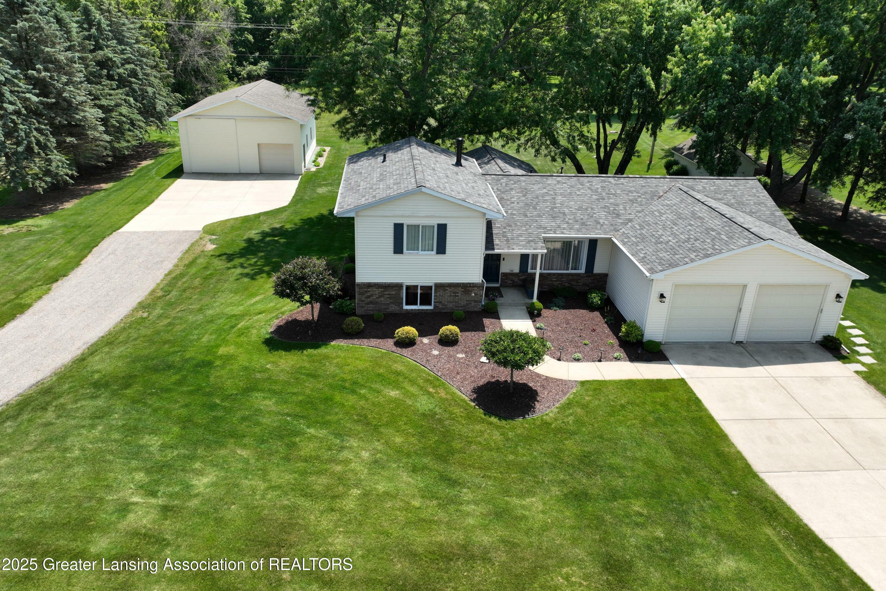 6252 N River Highway  Grand Ledge MI 48837 photo