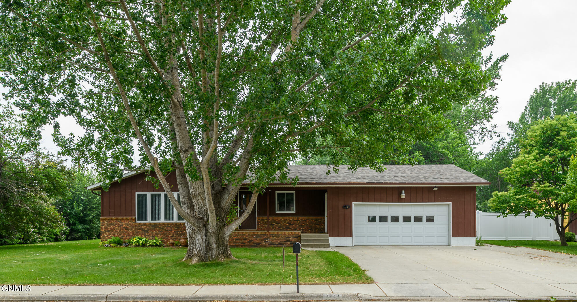 Property Photo: 1713 1st Street NE ND 58554