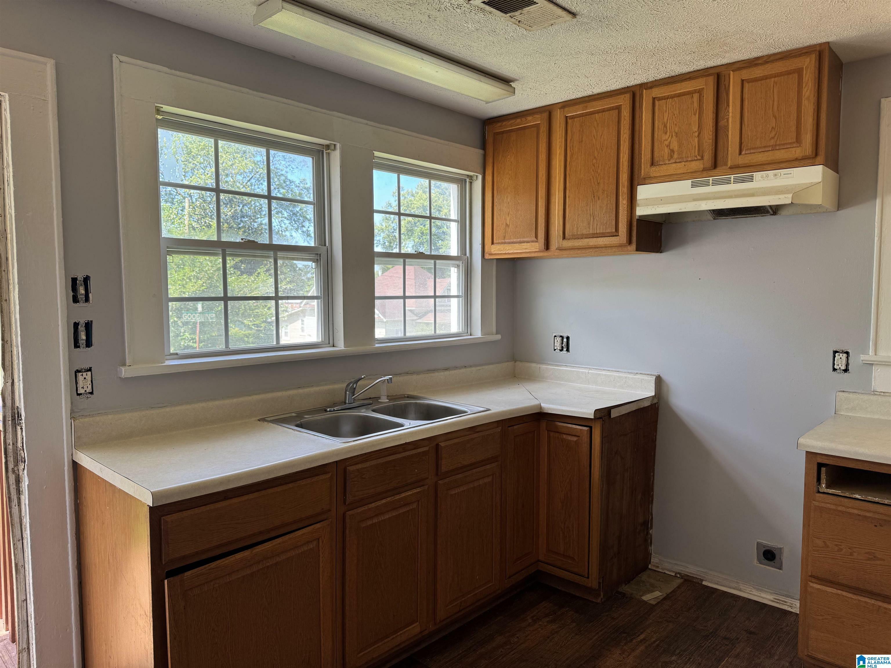 Property Photo: 319 Lapsley Avenue AL 36207