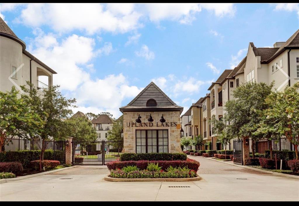 Property Photo: 10924 Wrenwood Park TX 77043